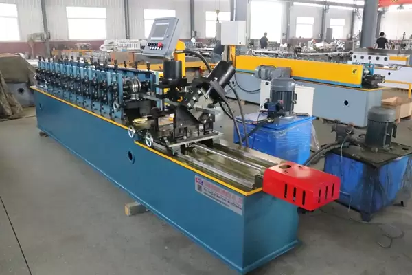 stud making machine